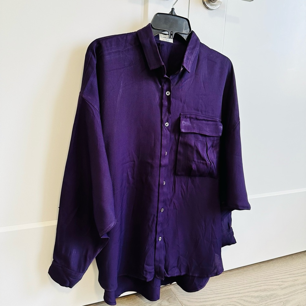 Aritzia Wilfred Size XS oversized fit blouse with balloon sleeves